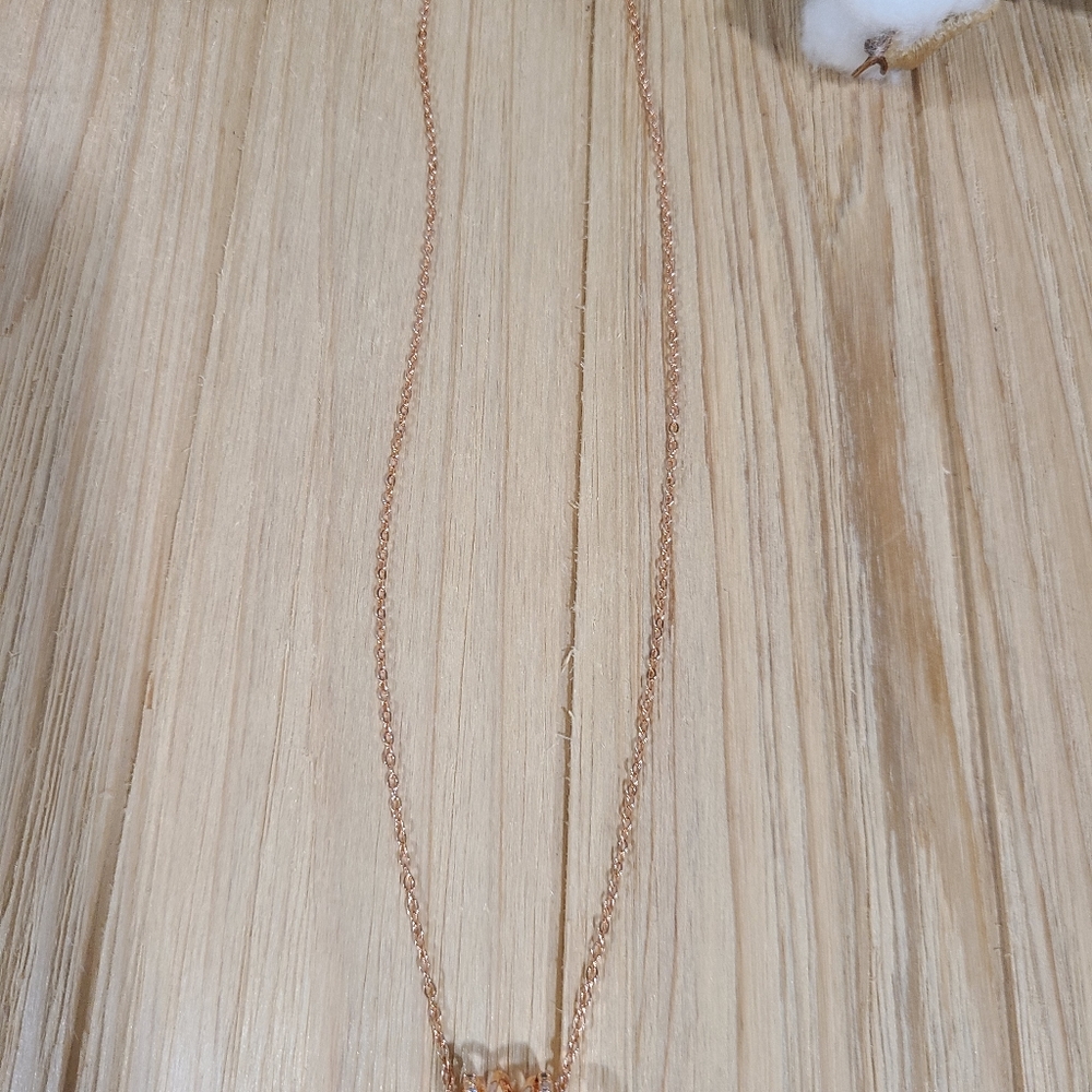 🩷🩷NEW🩷🩷 GORGEOUS!! CZ Spiral Cylinder Charm Necklace in ROSE GOLD Plating - Picture 13 of 14